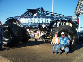 Thu 25 Feb 2010 05:11:15 PM

Andrew and the driver of Blue Thunder.