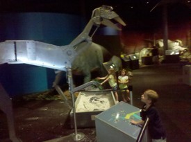 Fri 01 Oct 2010 02:18:29 PM

Andrew controls the 