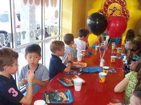 Sat 12 Nov 2011 01:34:26 PM

Andrew eats his 